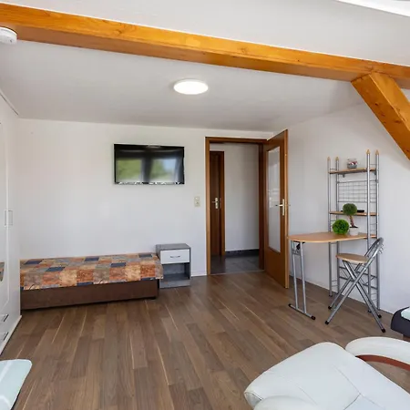 Appartement Flex Aparts - Moeblierte In